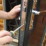 Ремонт стальных дверей в Химки Зеленограде Солнечногорске Клине