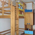 Кровать деревянная двухъярусная со шкафом и матрасом
