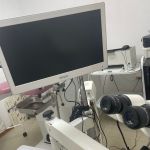 Видеоколькоскоп Здоровый мир КС-01 вместе с окулярами, принтером, ноутбуком и экраном.